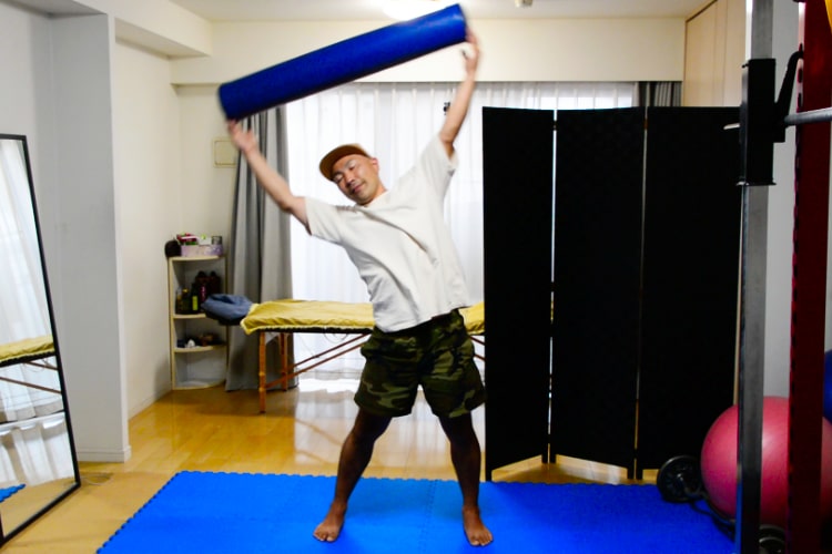 conditioning-exercises-using-stretching-poles
